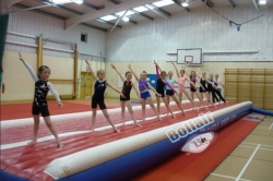 Gymnastics training inflatable trampoline