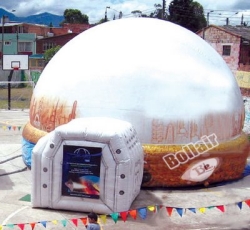 Mobile Inflatable planetarium dome for digital projection