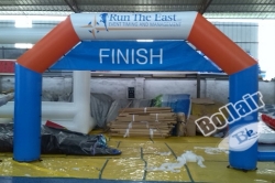 Inflatable finish line arch for match